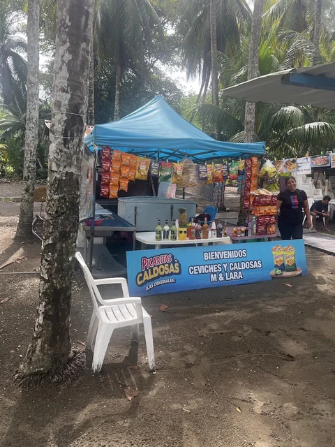 A local ceviche and caldosas vendor stand near Playa Ventanas, Costa Rica